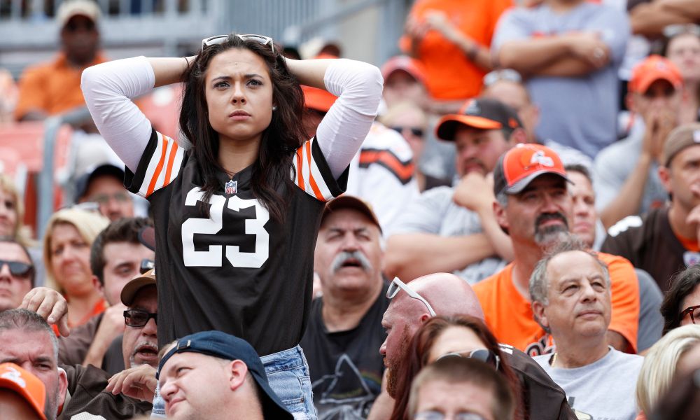 Week 1, Denver, Stoney's: TEN at CLE